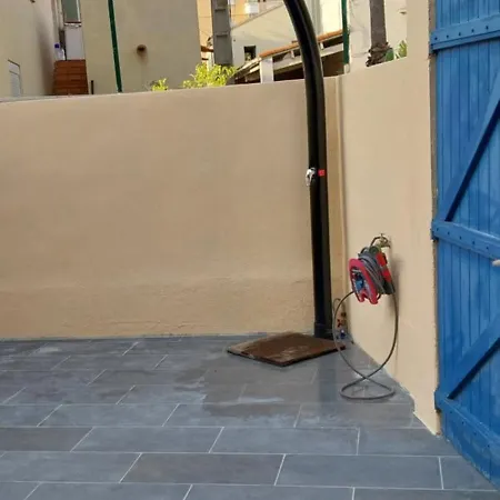 Des Sablettes -st Mandrier Maison Du Pecheur * La Seyne-sur-Mer