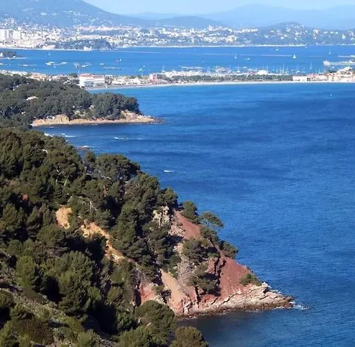 Des Sablettes -st Mandrier Maison Du Pecheur