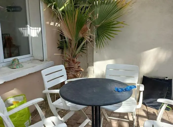 Des Sablettes -st Mandrier Maison Du Pecheur *